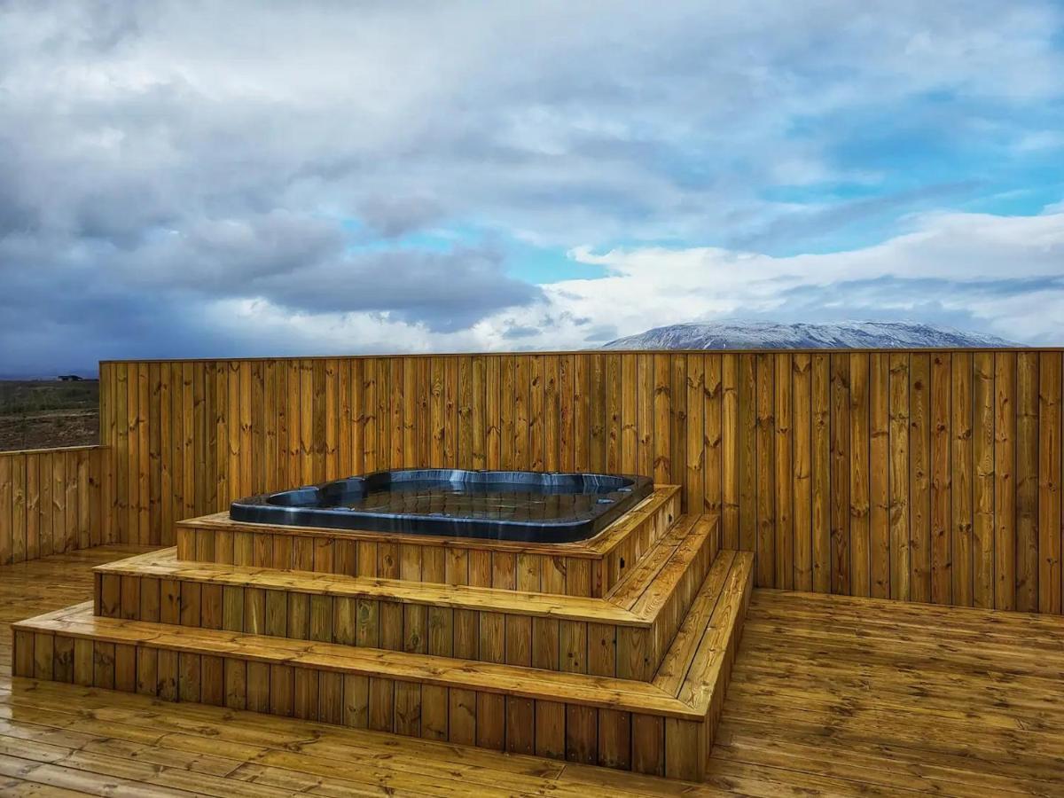 Luxury Log Home With A Hot Tub เซลฟอส ภายนอก รูปภาพ