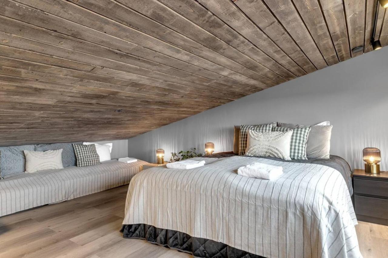 Luxury Log Home With A Hot Tub เซลฟอส ภายนอก รูปภาพ