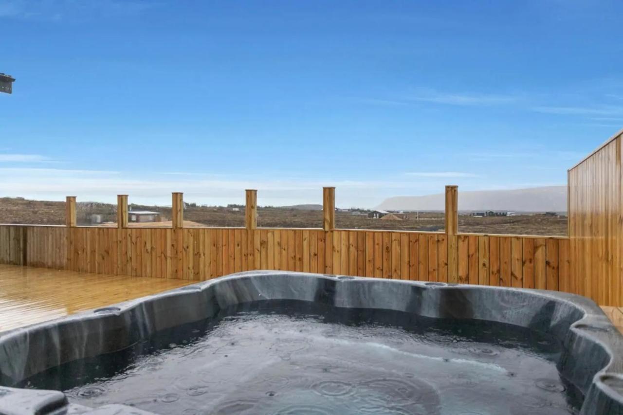 Luxury Log Home With A Hot Tub เซลฟอส ภายนอก รูปภาพ