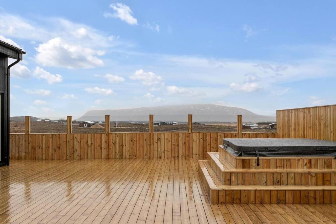 Luxury Log Home With A Hot Tub เซลฟอส ภายนอก รูปภาพ